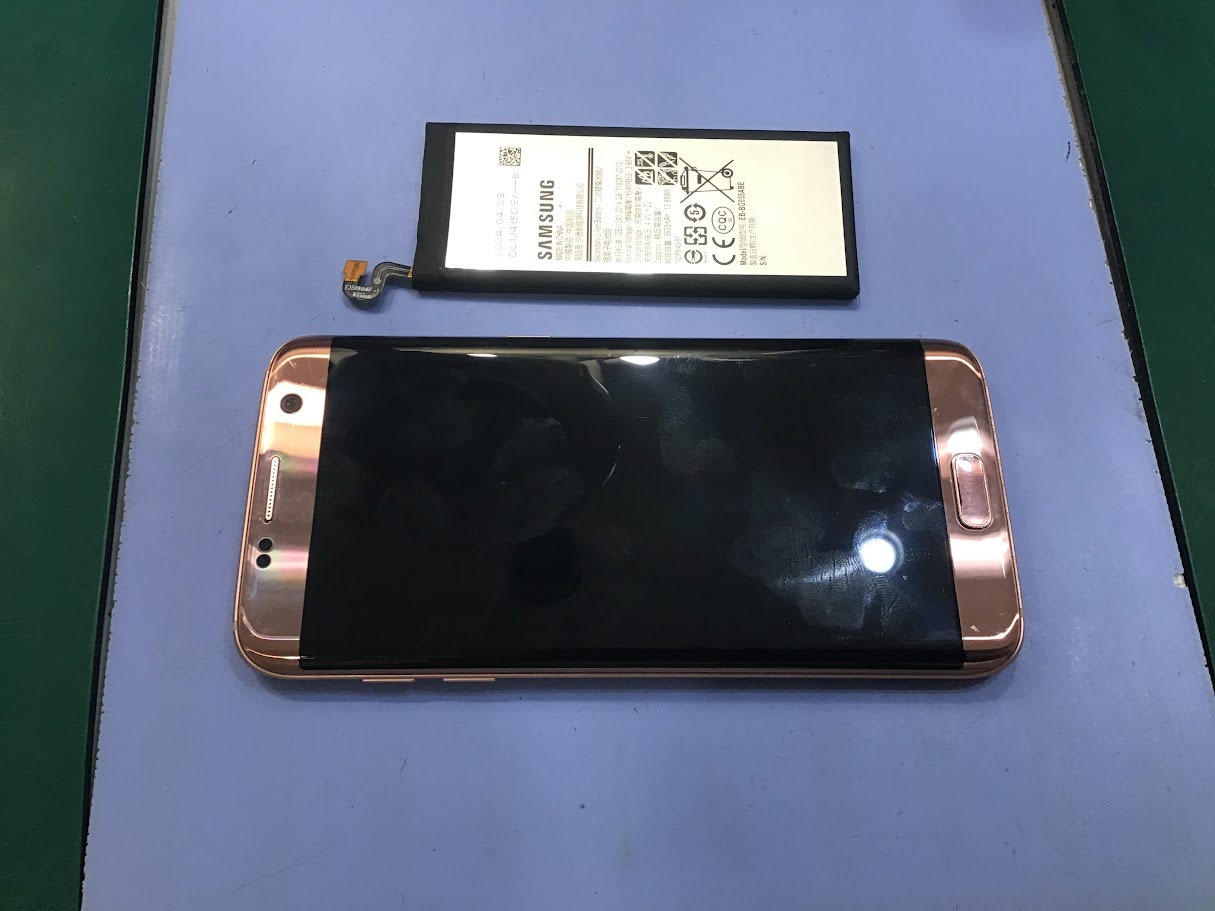 Galaxy S7 Edgeのバッテリー交換ならデータそのまま修理可能なスマホ修理工房セレオ甲府店へ！